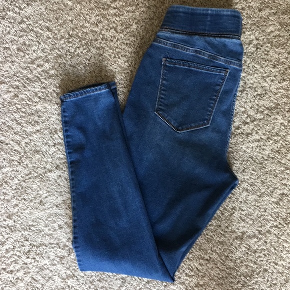 Old navy Rockstar mid rise jeggings - Picture 4 of 5